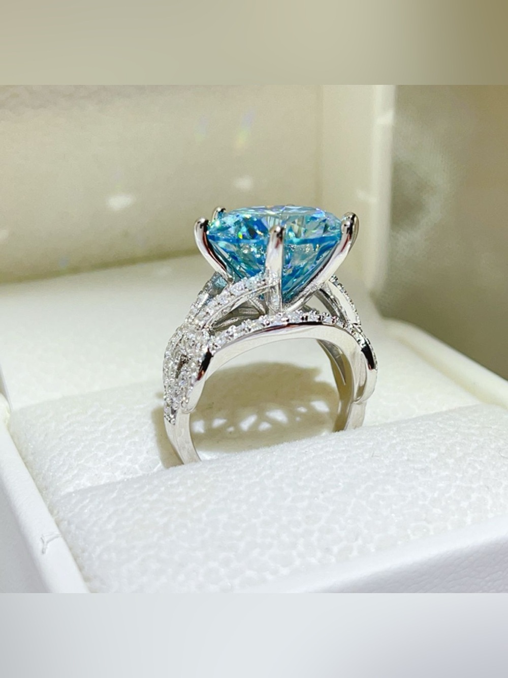 10 Carat Moissanite 925 Sterling Silver Ring